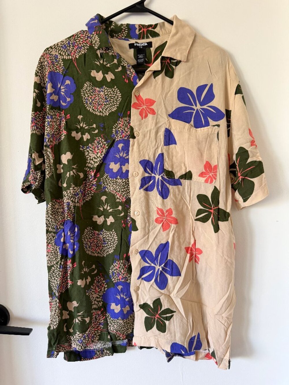 RSQ Split Floral Hawaiian Camp Shirt Rayon Button Up Beige Green Large